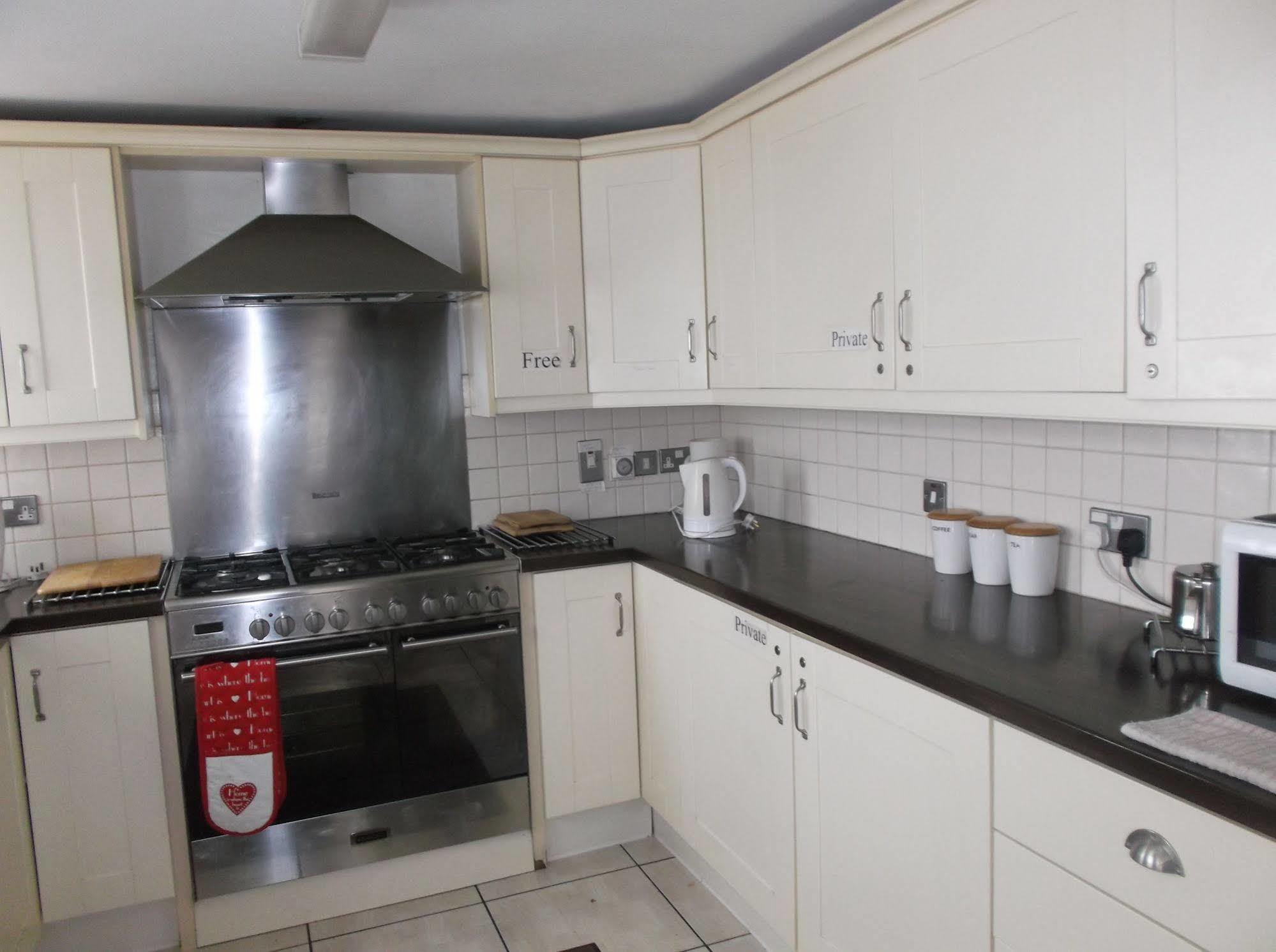 مبيت وإفطار لندنديري Fairman House Backpackers المظهر الخارجي الصورة